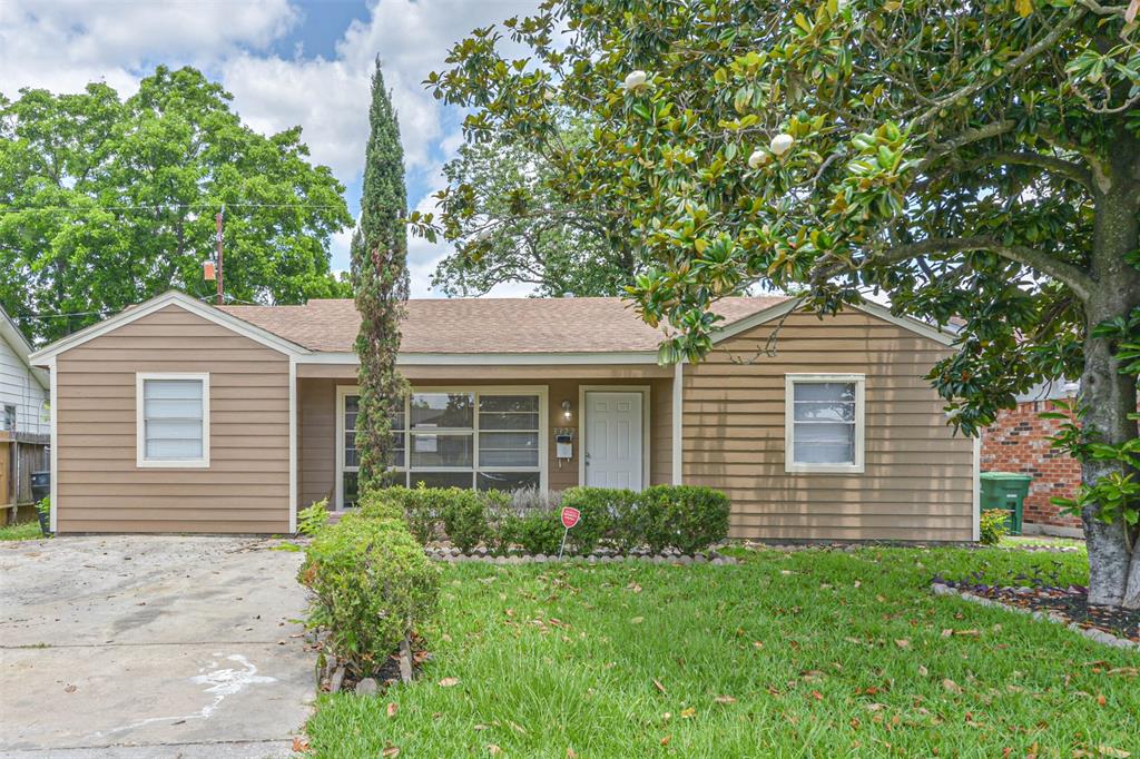 3322 Cliffmarshall St