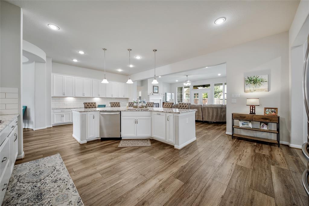 6011 Vineyard Creek Lane