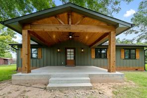 2802 County Road 209, Danbury, TX 77534