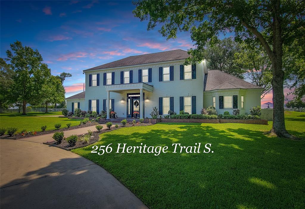 256  heritage trail bellville, TX 77418
