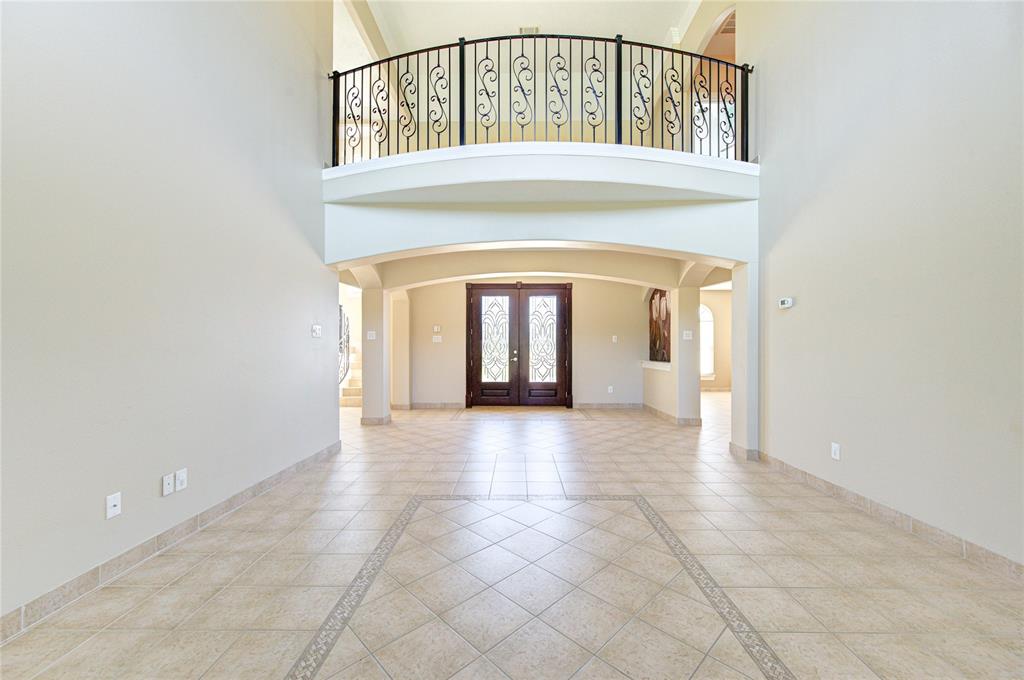 Large formal living area can easily accommodate all of your furnishings!