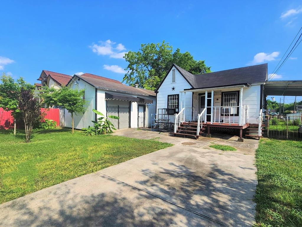 5008  Jewel Street Houston Texas 77026, 2