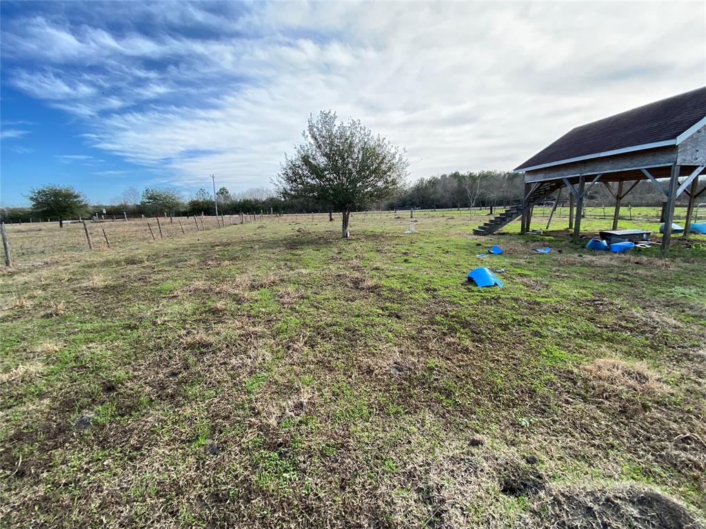 6006 Fm 686, Dayton, TX 77535