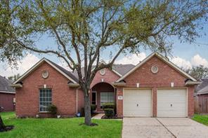  2206 Manchester Ln, Pearland, TX 77581