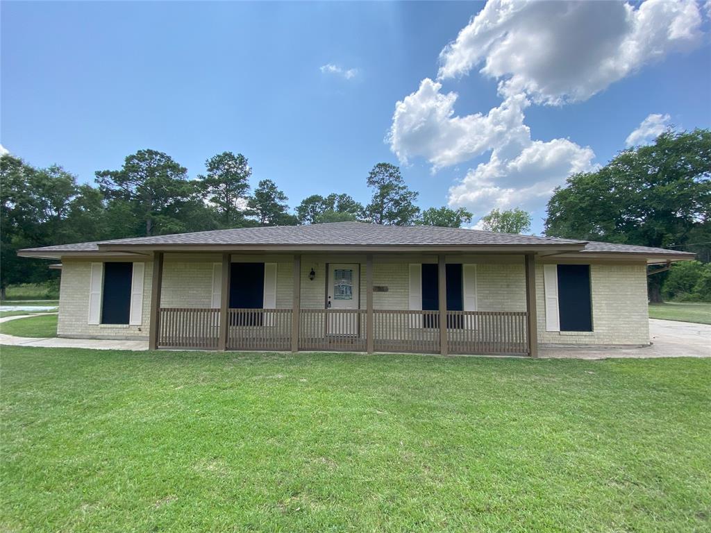 Welcome Home to 98 County Road 400 on 6/10 of an acre.