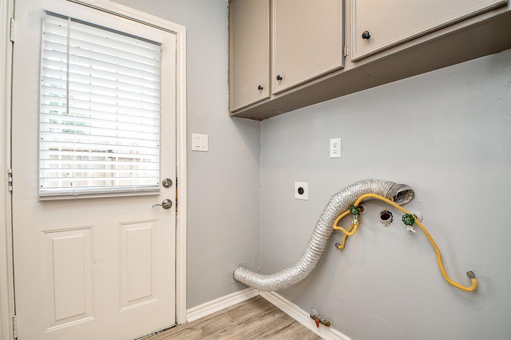 Photo #10: 10677268 Listing 