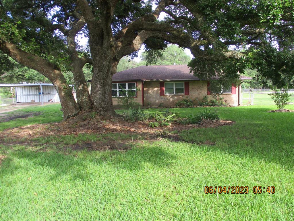 4015  County Road 450  West Columbia Texas 77486, 5