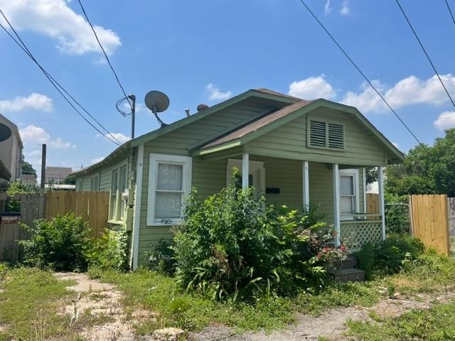 5351  Petty Street Houston Texas 77007, 9