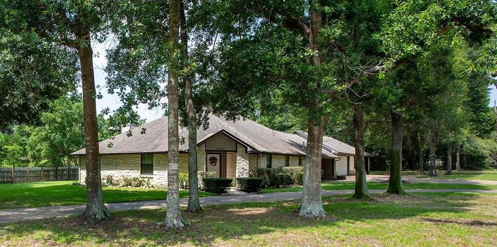 33507 Cripple Creek Dr, Pinehurst, TX 77362