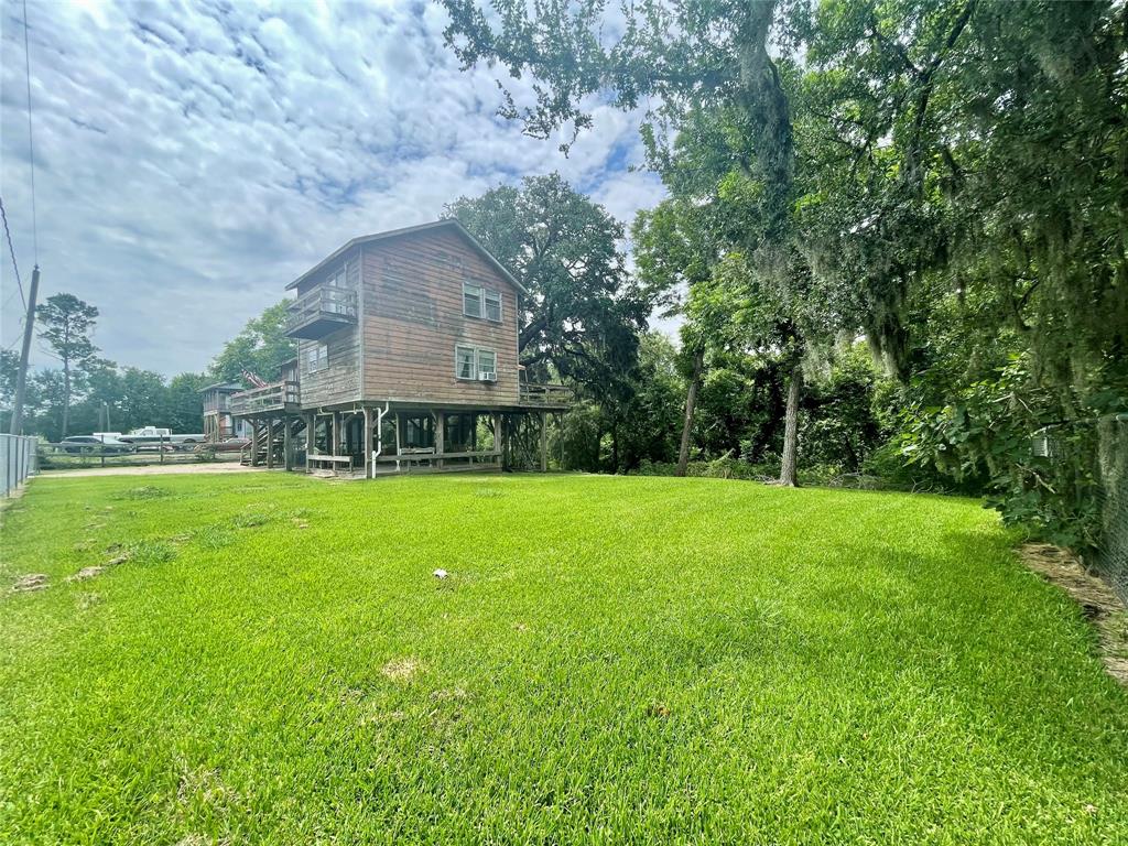 20530 Lake Forest Drive W, Guy, Texas image 30