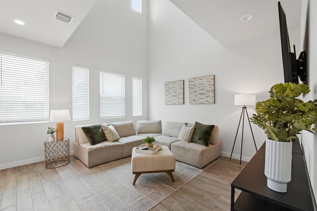 4927  Higgins Street Houston Texas 77033, 3