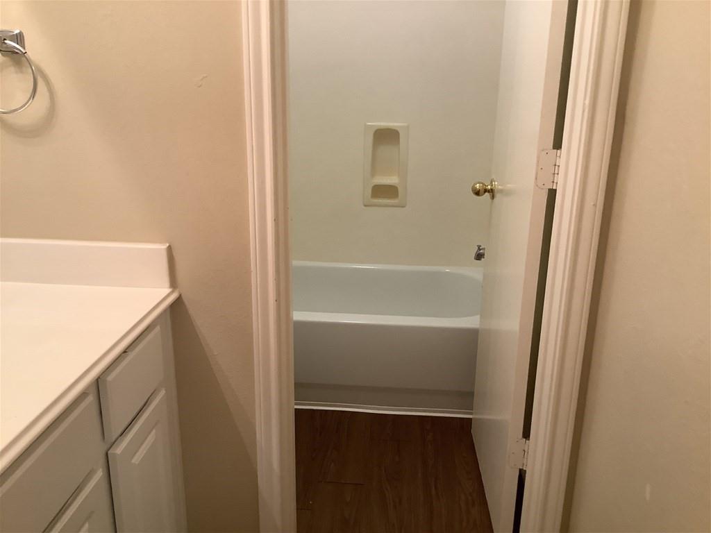 2414 Teal Run Place Dr, Fresno, TX 77545