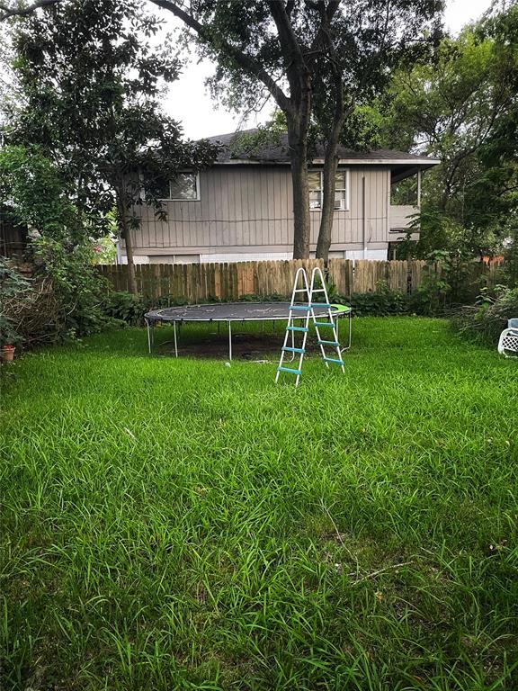 1928 E Crosstimbers Street, Houston 1928 E Crosstimbers Street Houston Texas 77093, 9