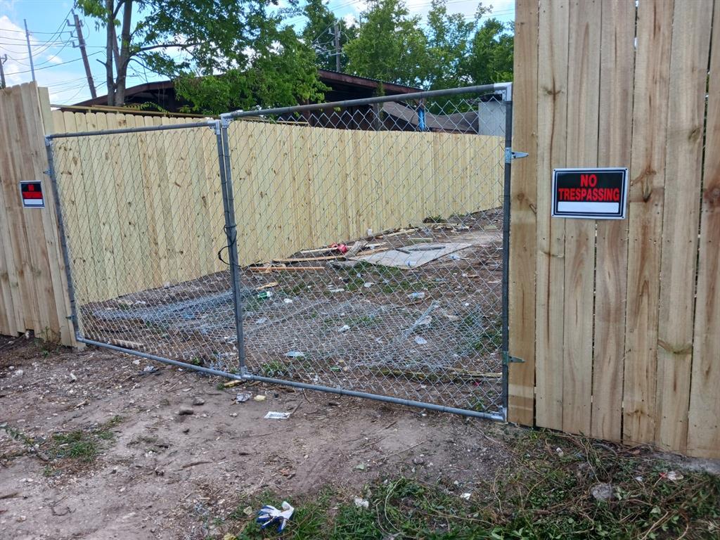629 E 37th Street Houston Texas 77022, Houston