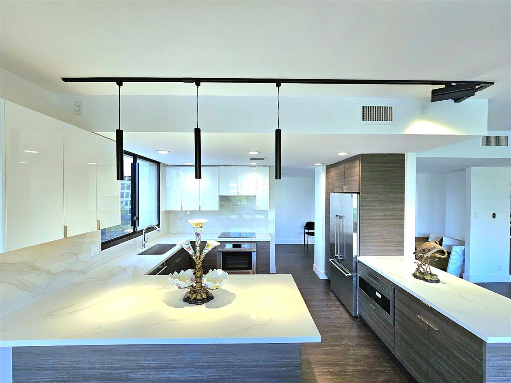 Photo #6: 62097741 Listing 