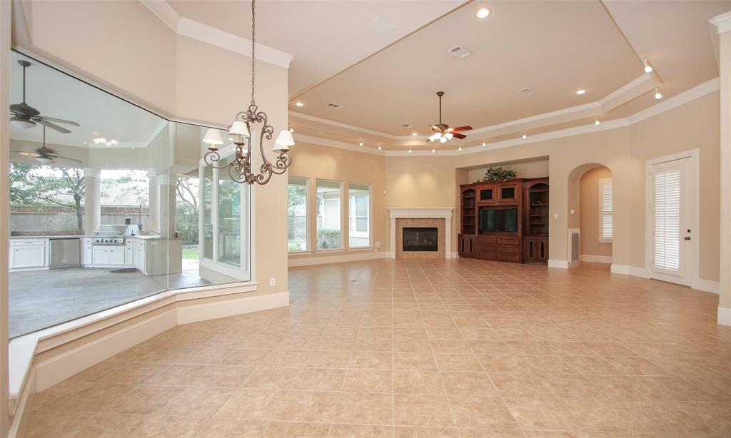 13402 Pinnacle Place, Houston, TX 77069