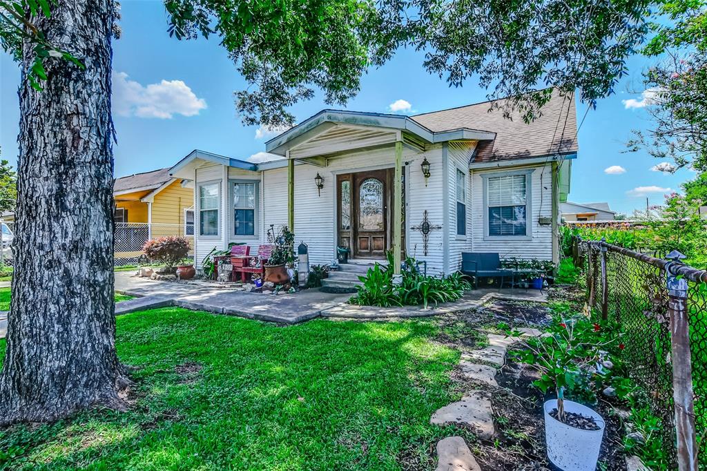 9414 E Avenue L, Houston 9414 E Avenue L Houston Texas 77012, 3