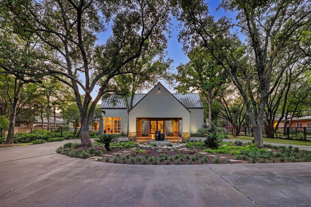 227  Hedwig Road Houston Texas 77024, 23