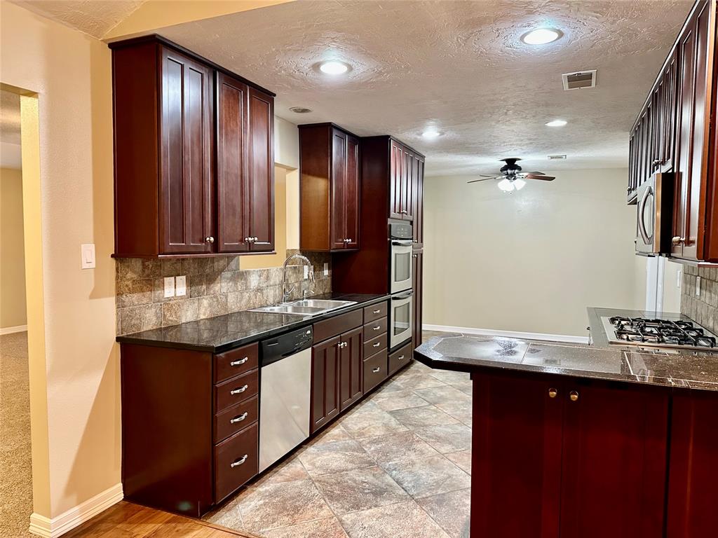 239  Ridgewood Drive Spring Texas 77386, 15