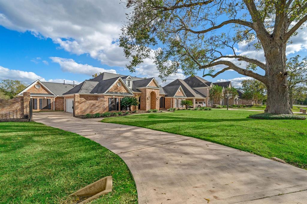 5450 Woodbury