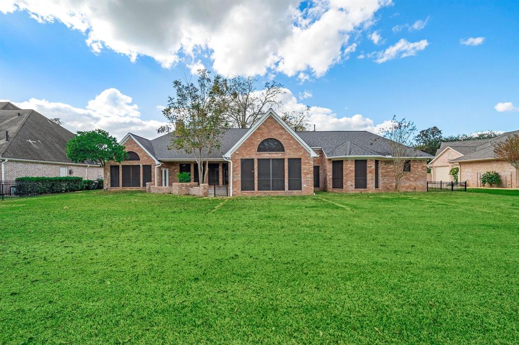 5450 Woodbury