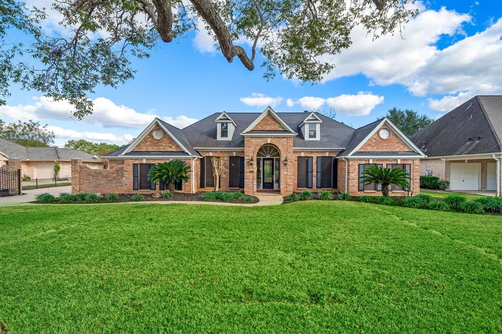 5450 Woodbury