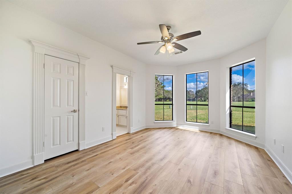 5450 Woodbury