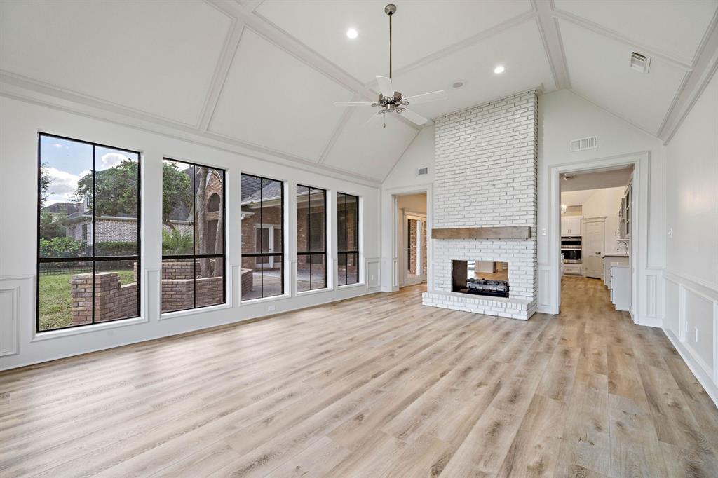 5450 Woodbury