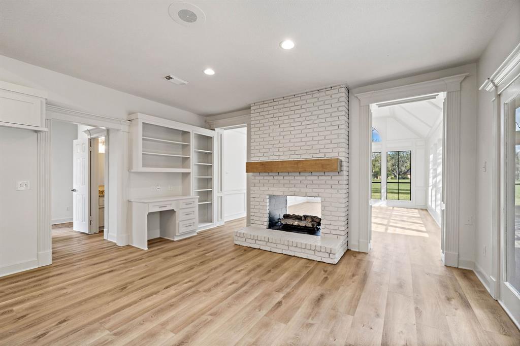 5450 Woodbury