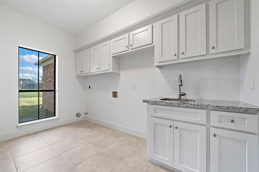 5450 Woodbury