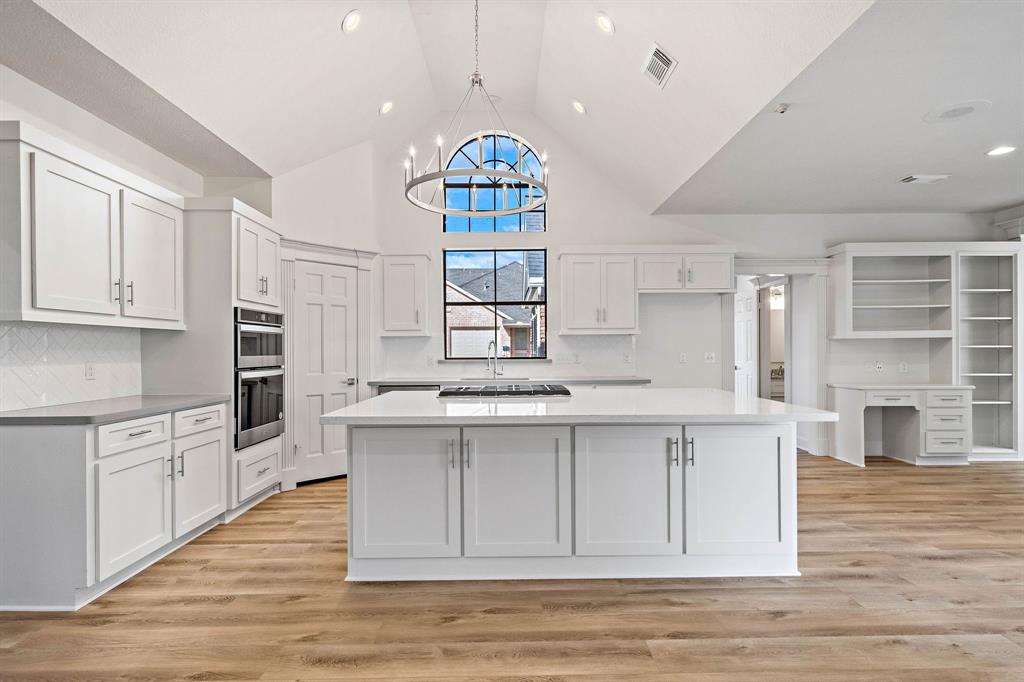 5450 Woodbury