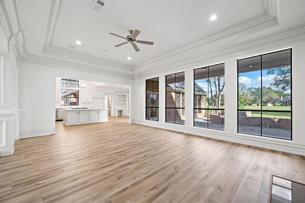 5450 Woodbury