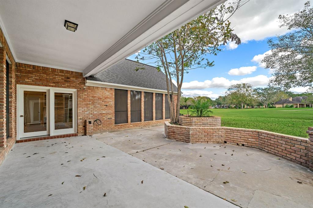 5450 Woodbury