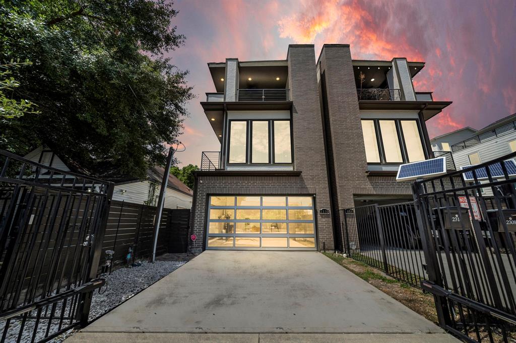 2310 Converse Street, Houston 2310 Converse Street Houston Texas 77006, 16