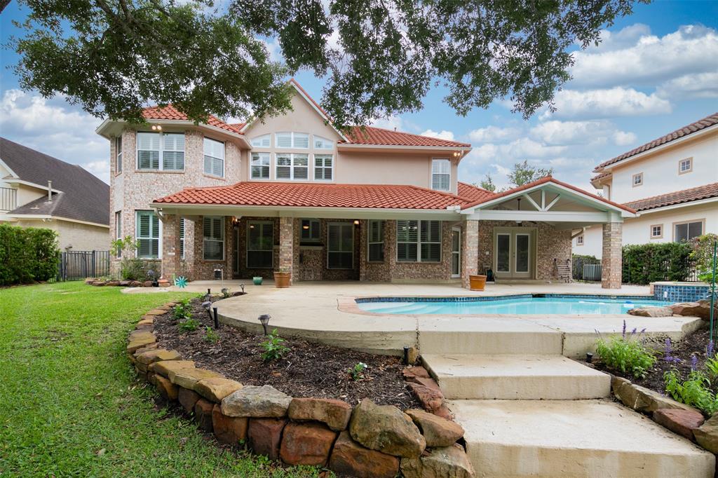 9 Swan Isle Blvd, Missouri City, TX 77459