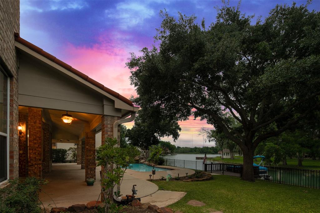 9 Swan Isle Blvd, Missouri City, TX 77459