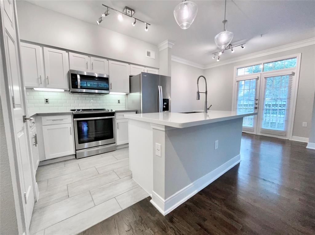 15200  Memorial Drive Houston Texas 77079, 23