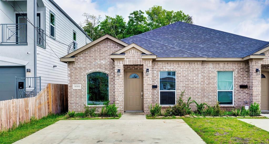4431  Knoxville Street Houston Texas 77051, 3