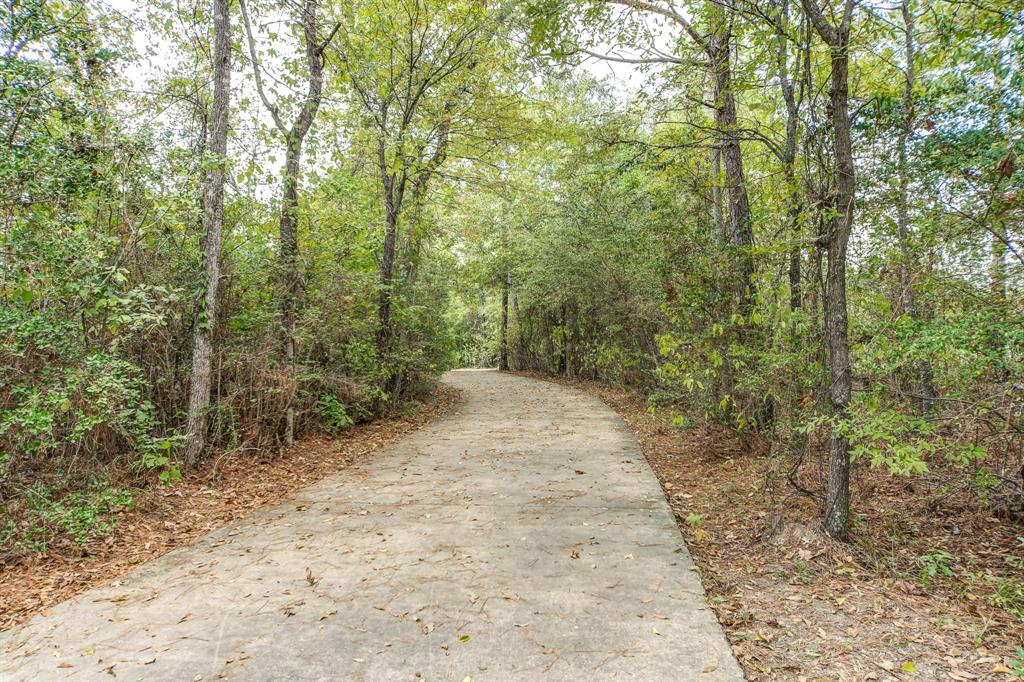 Five local parks feature pavilions, sports courts and fields, picnic and swimming facilities, and miles of walking and biking trails. Barton Creek Ranch is the perfect home base for fishing, birding, golfing and camping enthusiasts of all ages!
