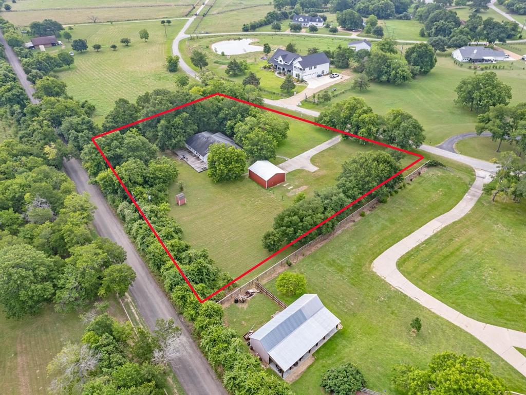 9309 Lake Dr, Chappell Hill, TX 77426