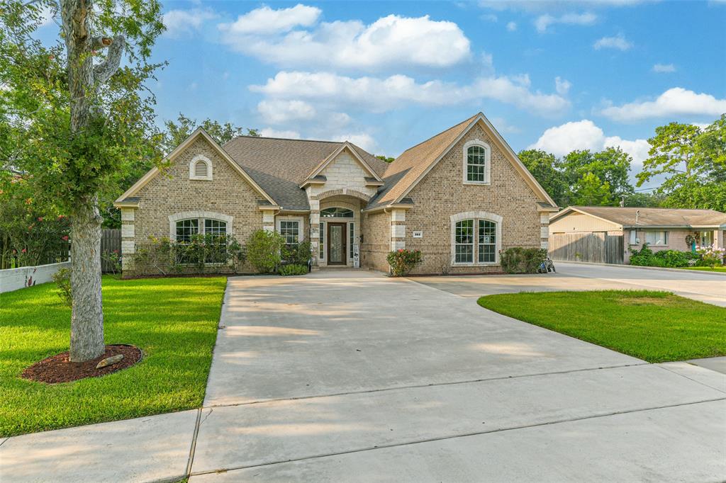 362  Smith Street Clute Texas 77531, 5