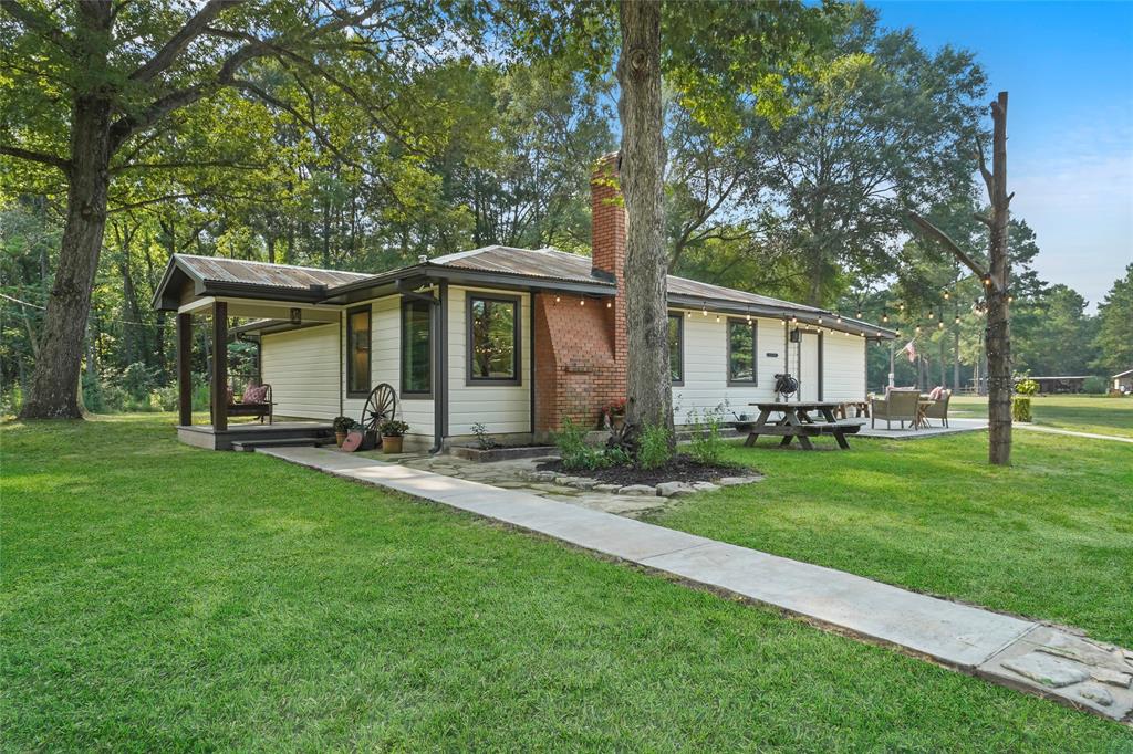 15927  Magnolia Park Conroe Texas 77306, Conroe