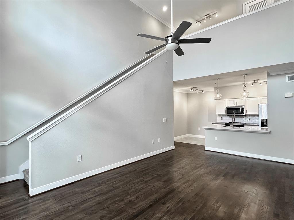 15200  Memorial Drive Houston Texas 77079, 23