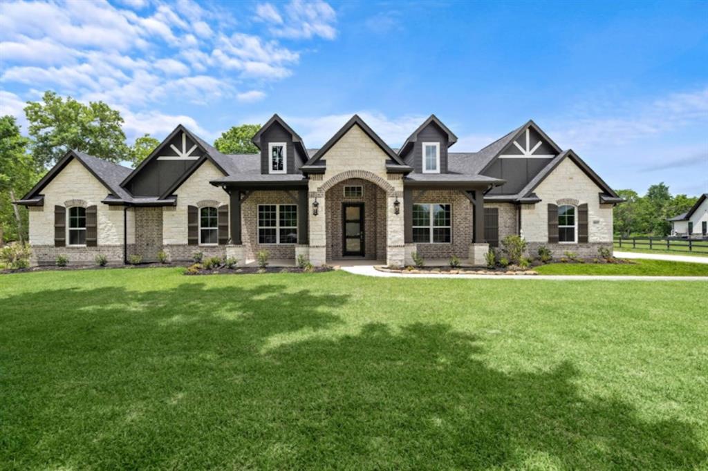 902 Redbird Ct