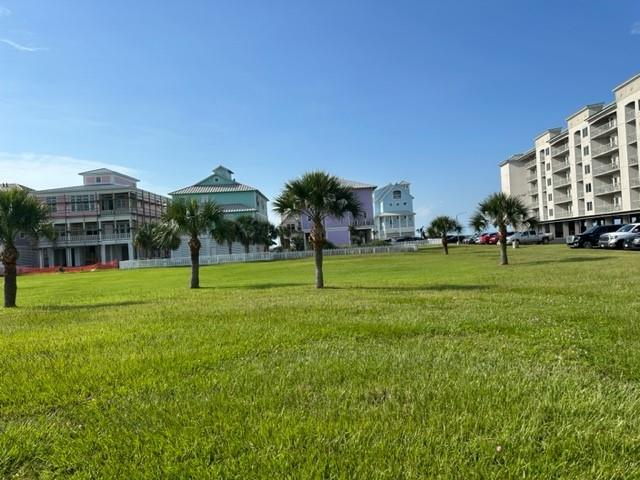 11727  Opihi  Galveston Texas 77554, 33
