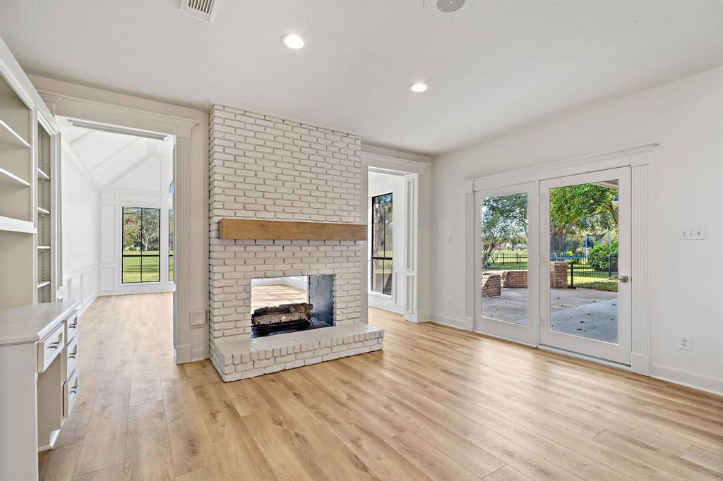 5450 Woodbury