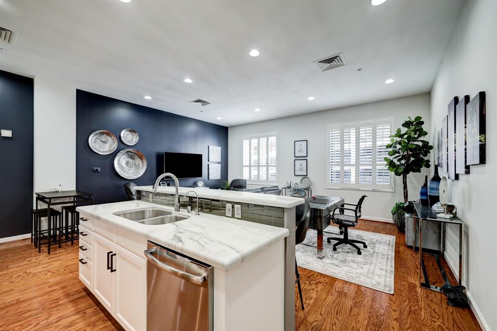 Photo #7: 40881510 Listing 