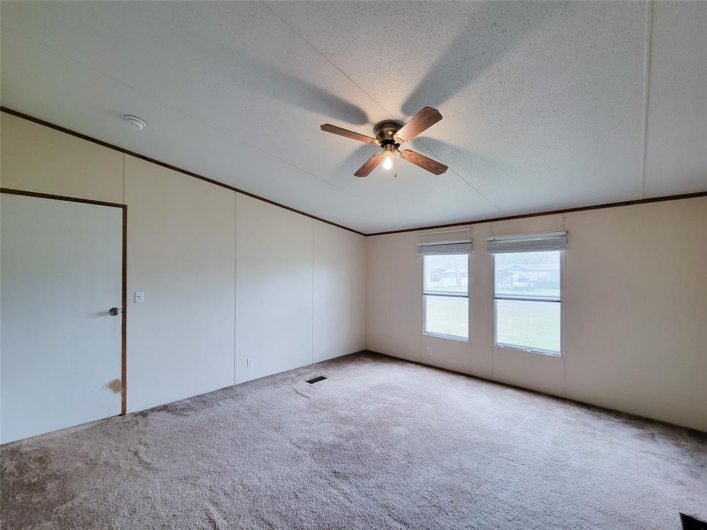 12807 Live Oak Ln, Old RiverWinfree, TX 77535