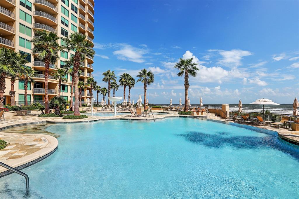 The family-friendly Pool Deck features ample seating and shade, providing the perfect setting for everyone to relax and enjoy quality time together.