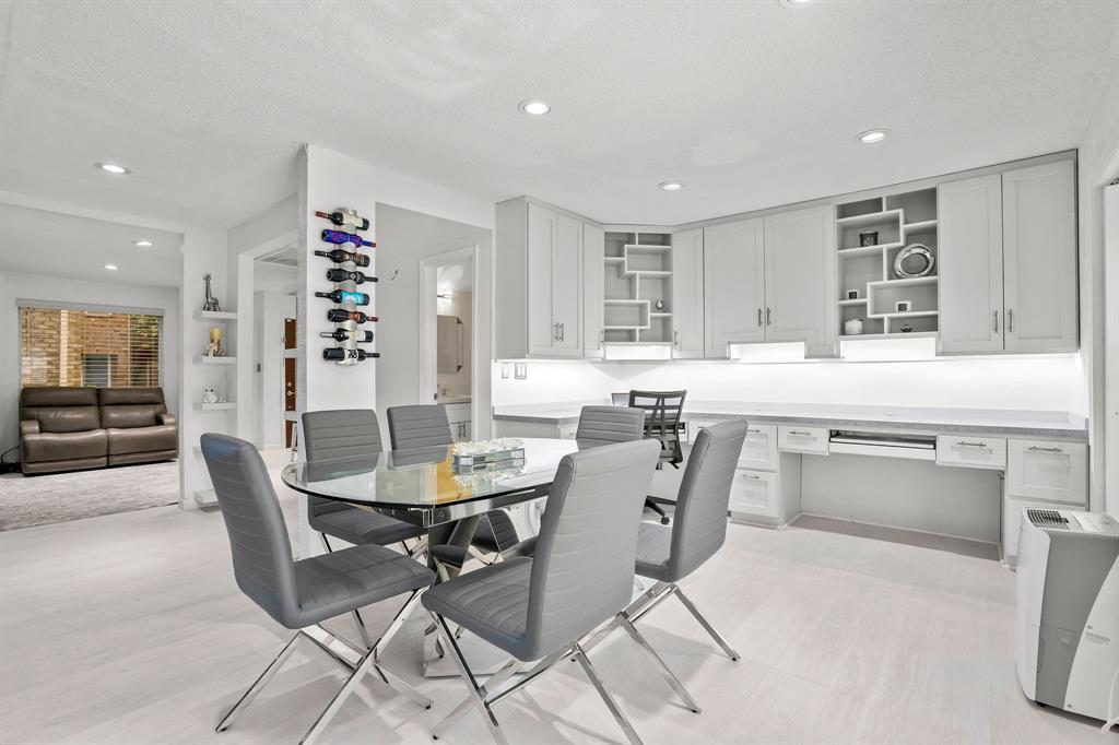 11002 Hammerly Boulevard, Houston 11002 Hammerly Boulevard Houston Texas 77043, 24